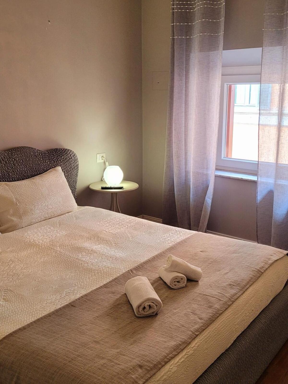 Apartment Benedict Pantheon Rome