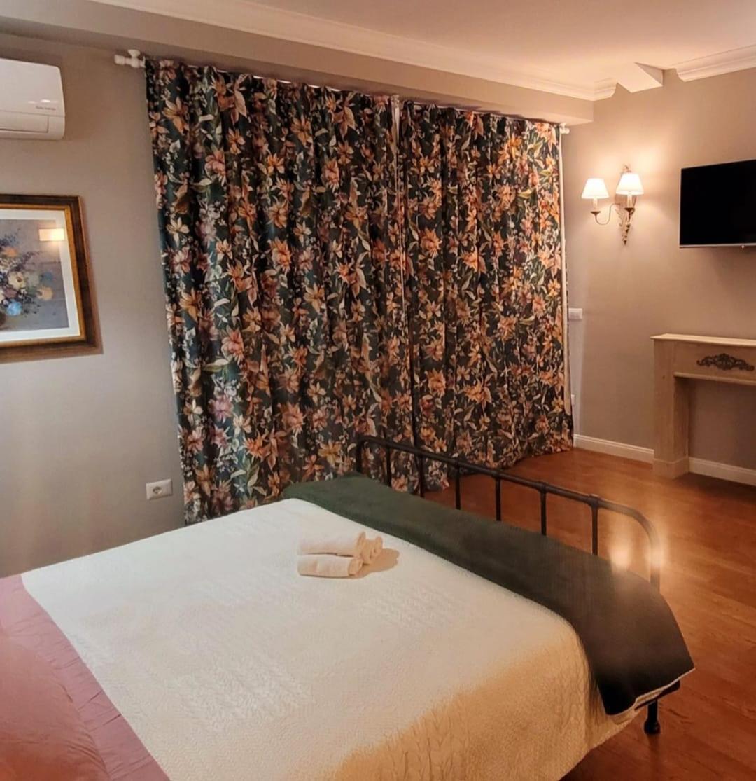 Benedict Pantheon Apartment *